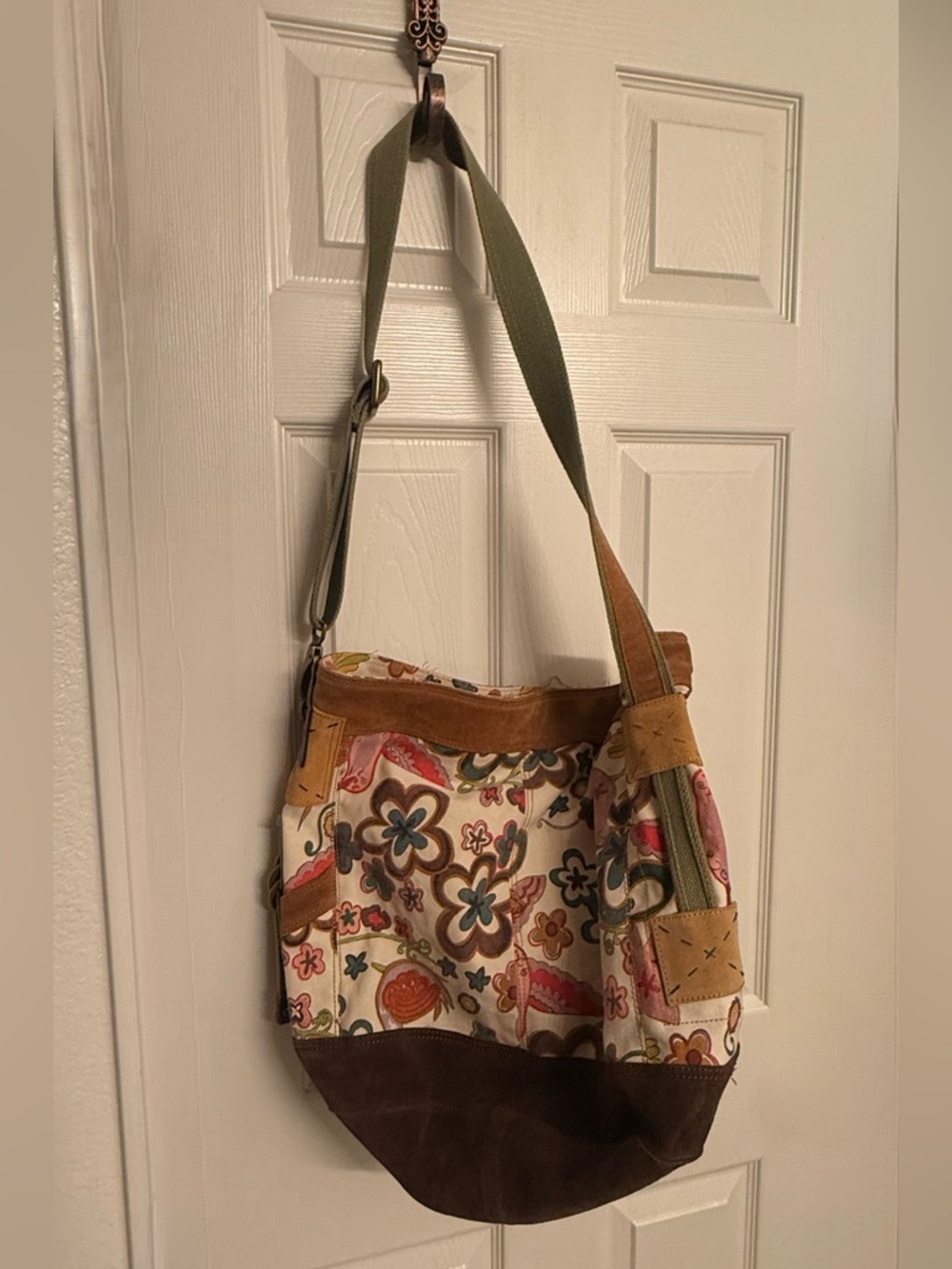 Lucky Brand Vintage Canvas Floral Shoulder Bag in Multicolor